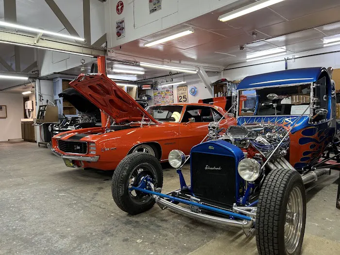 Hewitt Hotrods and Customs 8