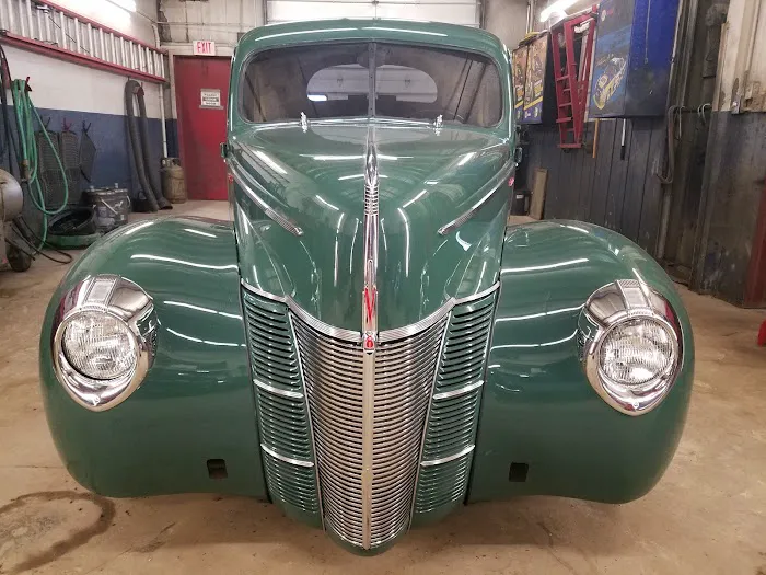 Hewitt Hotrods and Customs 9