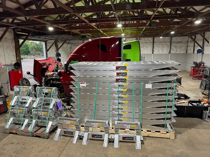 AmeriTrucks Center LLC 4