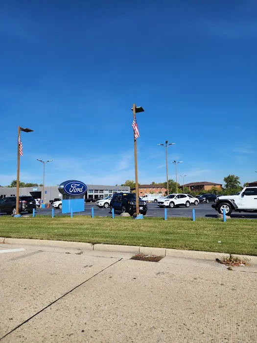 Hawk Ford of Carol Stream Service Center 7