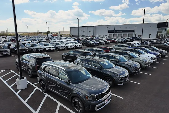 McGrath Kia of St. Charles: Service Center 0