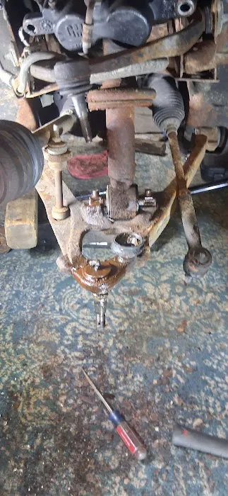 Sammy Garage 8