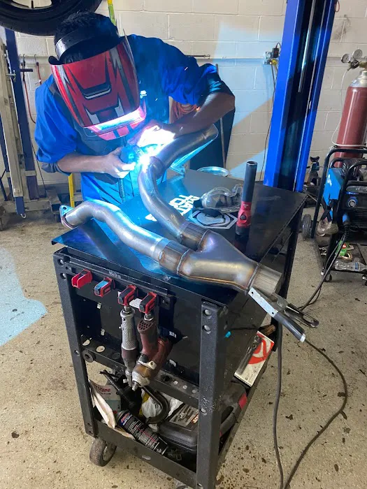 2 BROTHERS AUTO SERVICE/MUFFLERS 9