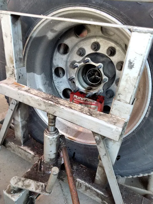 Parkwood Truck Repair Inc. 4