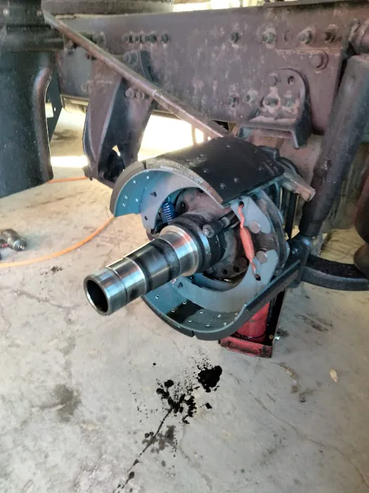 Parkwood Truck Repair Inc. 3