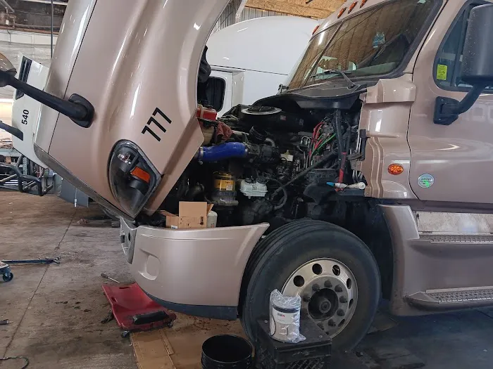 Parkwood Truck Repair Inc. 7
