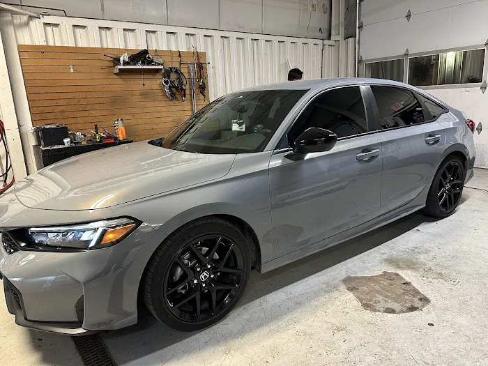 BUDDE'S TINT & VINYL 3
