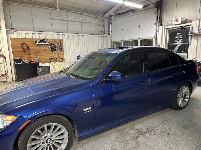 BUDDE'S TINT & VINYL 5