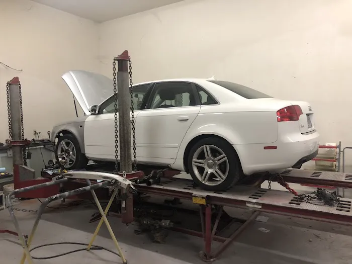 Steve's Auto Body and Paint 1