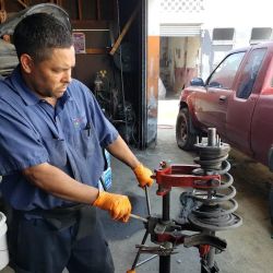 Linares Auto Repair ico