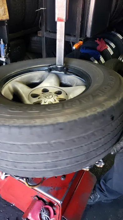 Fernando's Tires 2