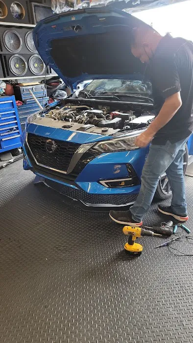 UAS Tires 0