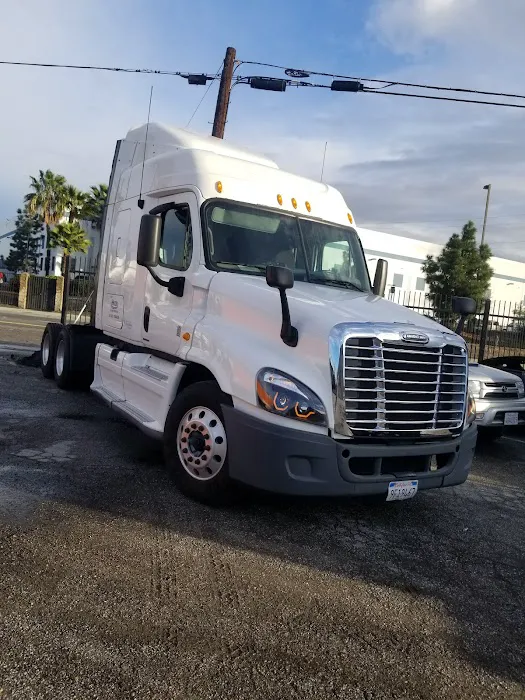 L A Paint & Bodyworks 8