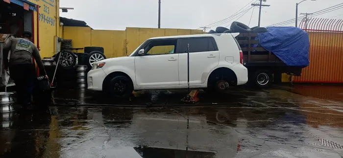 Cervantes Tires 0