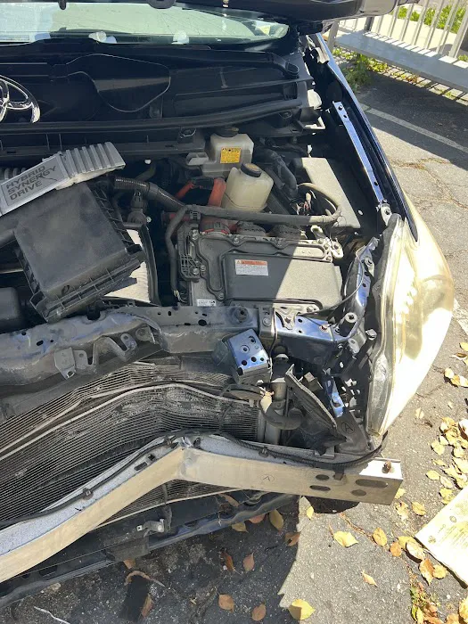 L&C Auto Collision Center 3