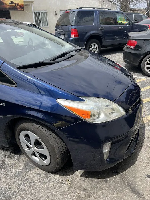 L&C Auto Collision Center 4