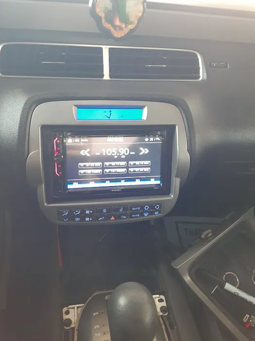 Soundland auto Stereo 8