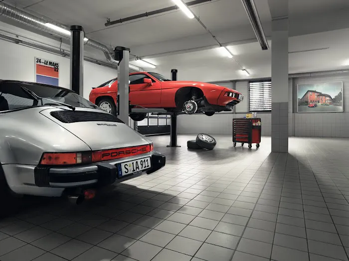 Porsche Service Center 6