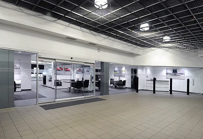 Porsche Service Center 8