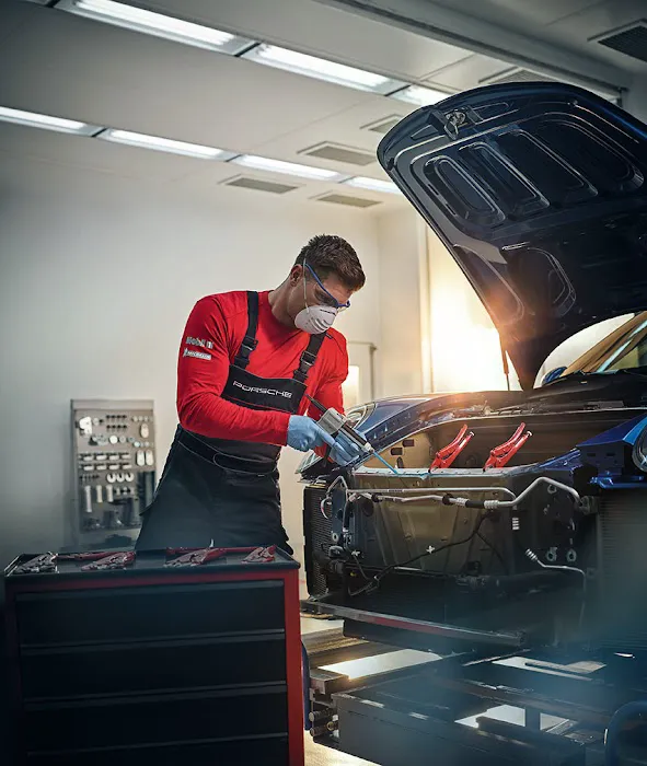 Porsche Parts Store 9