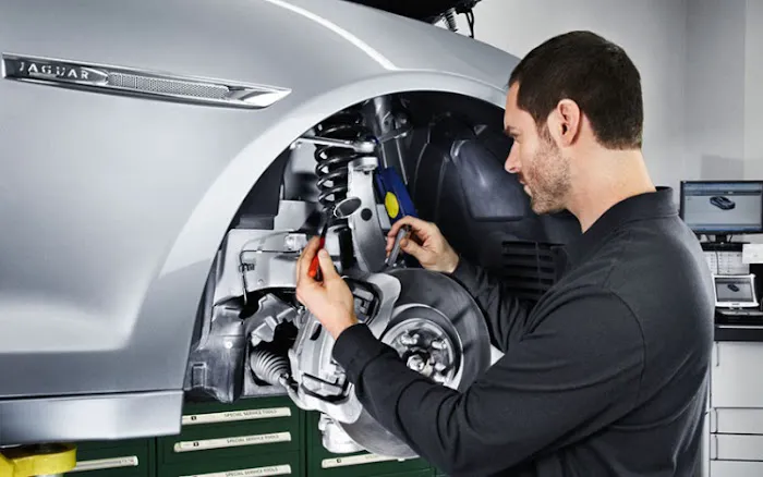 Jaguar Service Center 9