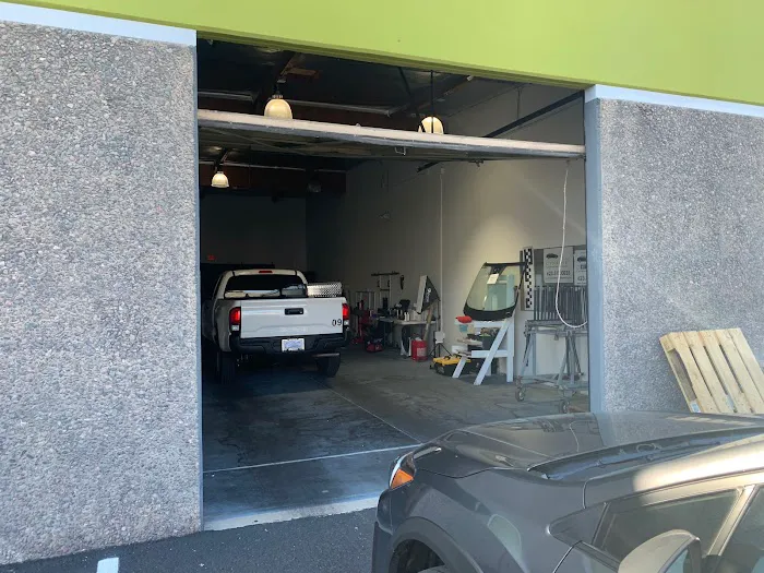 Super Clear Auto Glass 1