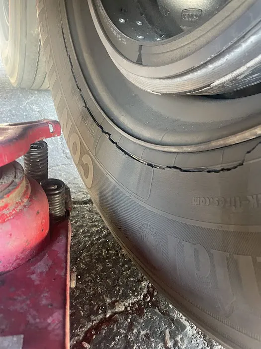 Chalo’s Mobile Tire Service 8