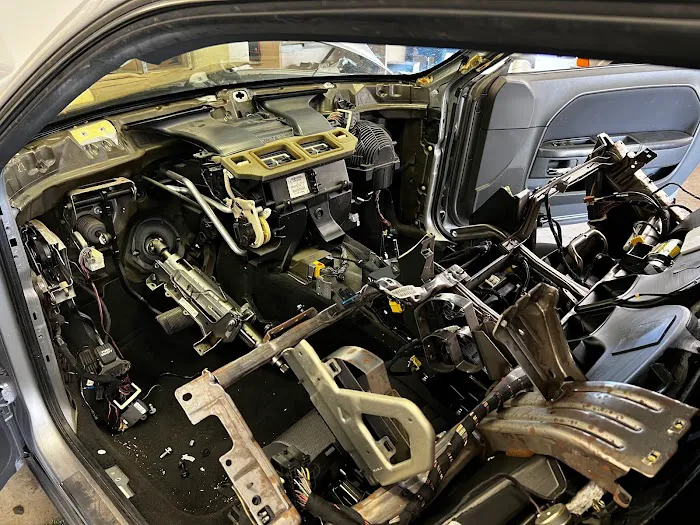 GUAYSON Auto & A/C Fix 4