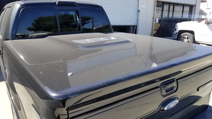 Gaylord Fiberglass Truck Lids 2