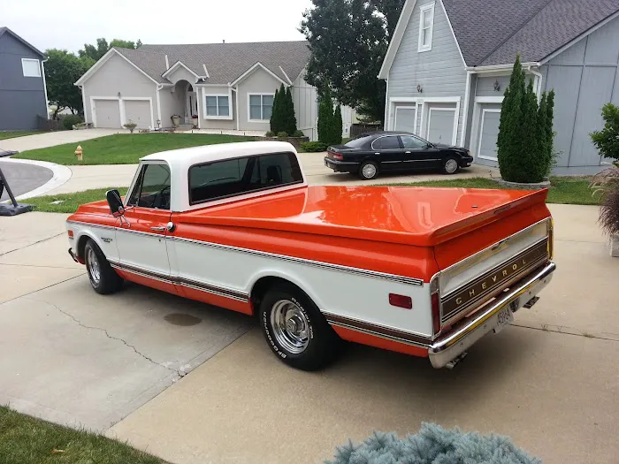 Gaylord Fiberglass Truck Lids 4