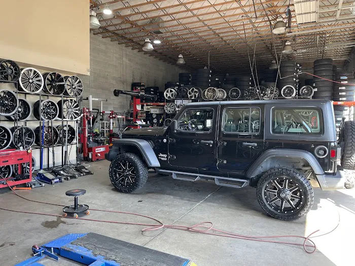 Noble Tires 4