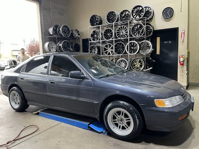 Noble Tires 6