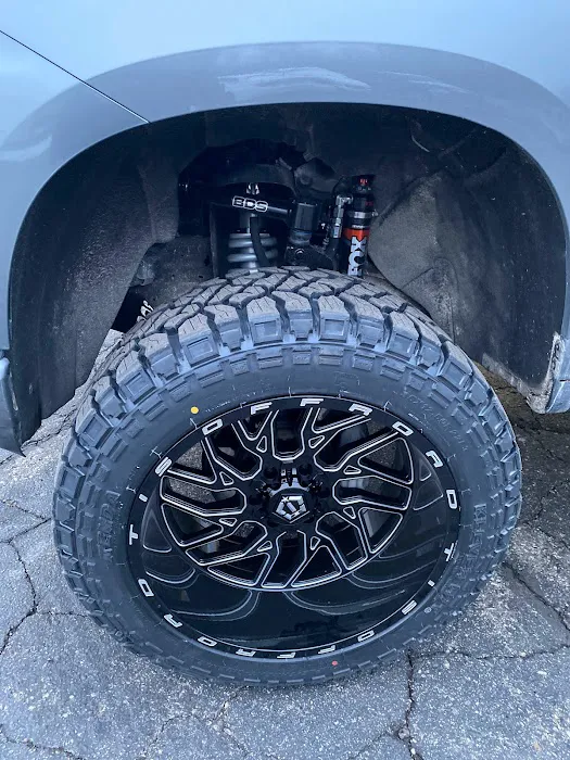 Martin’s Tire & Service 0