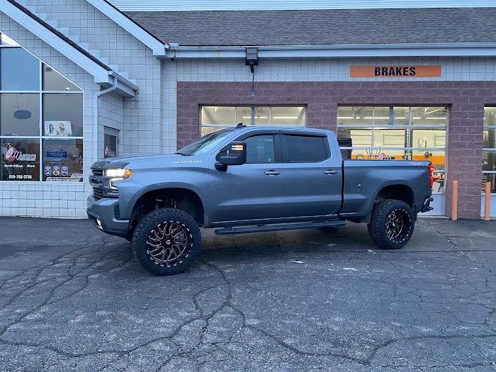 Martin’s Tire & Service 9