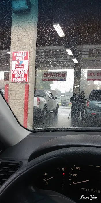 Valvoline Instant Oil Change 6