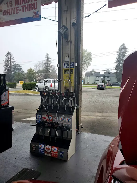 Valvoline Instant Oil Change 8