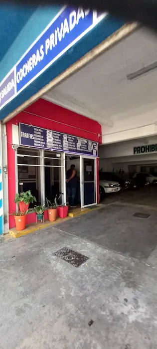 Garage 8