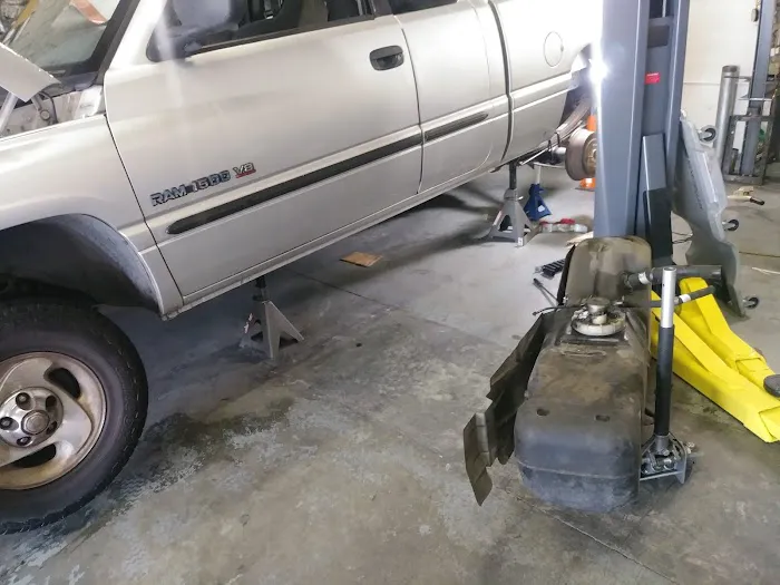 El Pelon Smog Check & Repair 9