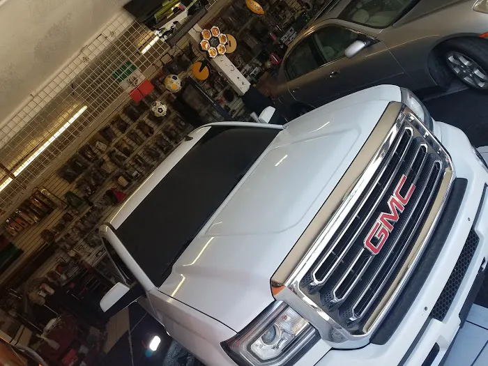 JC windows tint & sounds customs sistem 8