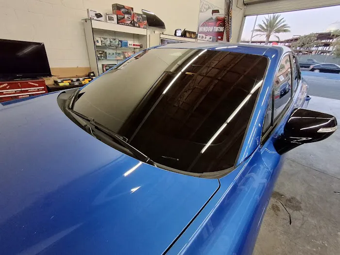 JC windows tint & sounds customs sistem 0