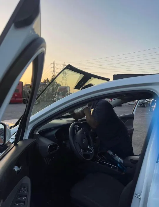 El Numero 1 Auto Glass 0