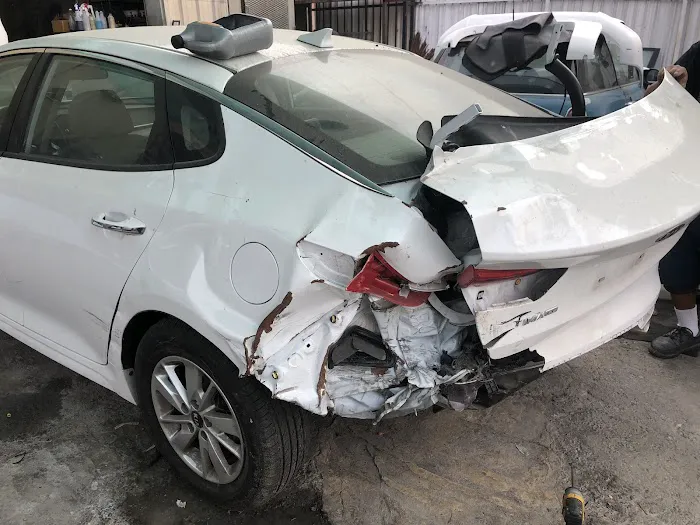 Automotriz Sonorense Body Shop 8