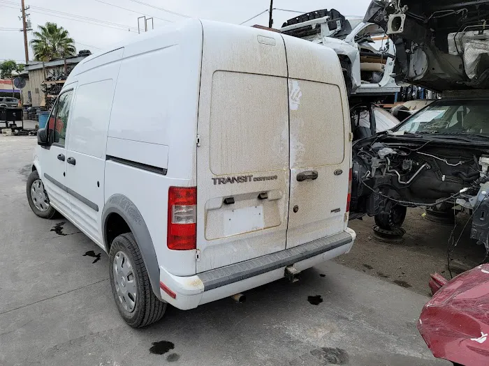 Mr Ford Auto Dismantling 5