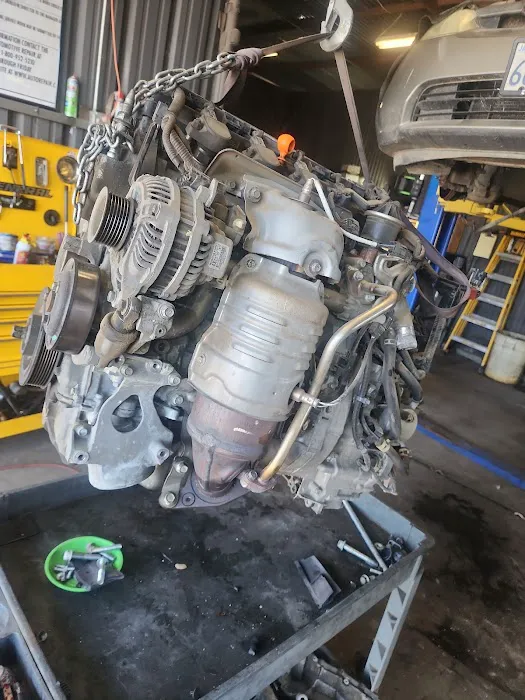 S.A.L.M.O. Auto Repair & lube 0