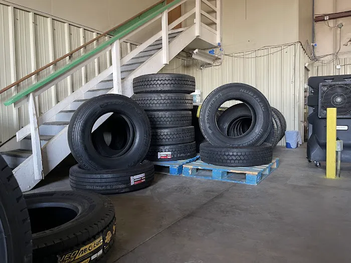 Universal Tire Hub 4
