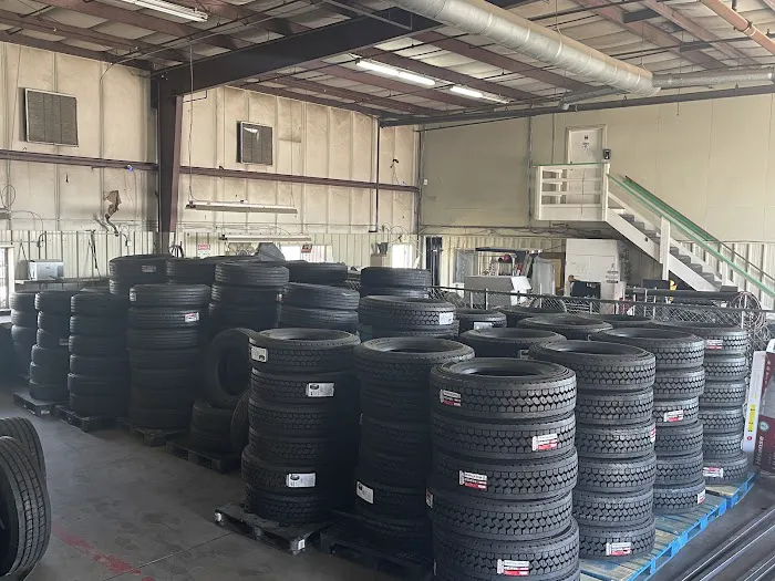 Universal Tire Hub 6