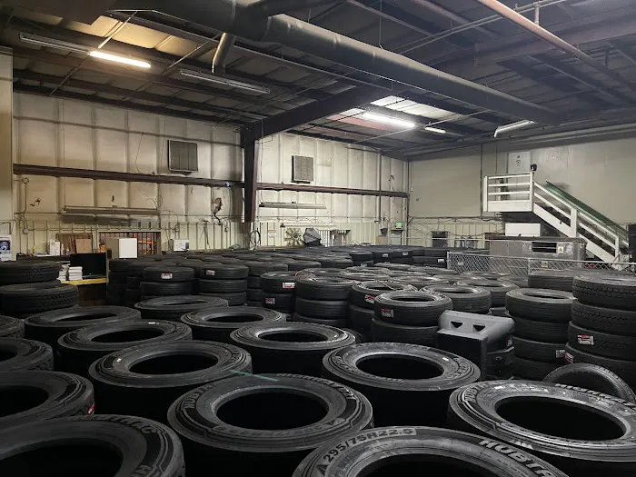 Universal Tire Hub 9