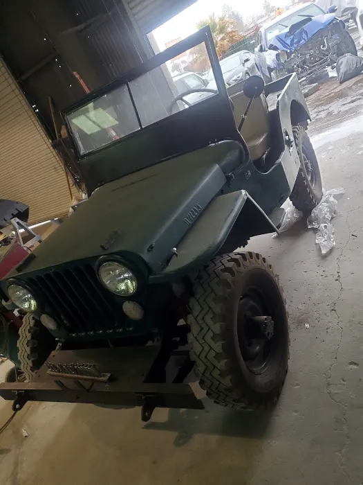EL VIEJON AUTO BODY SHOP 3