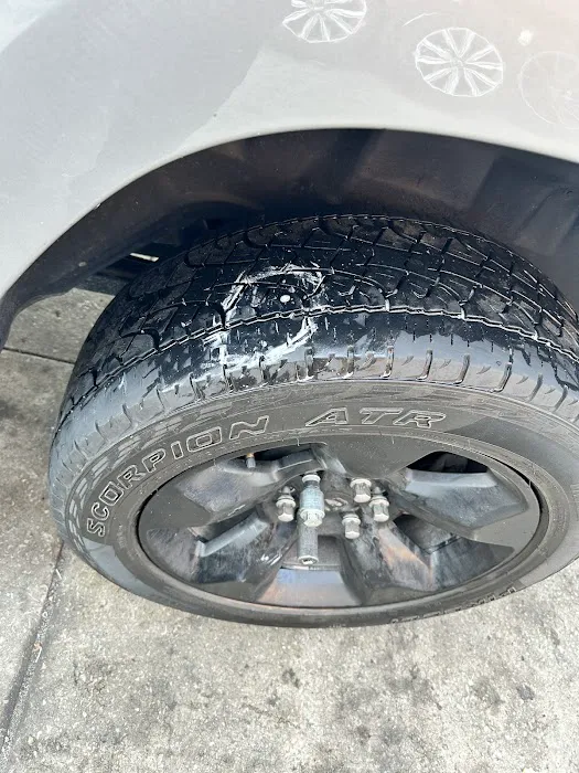 J&J tires shop 4