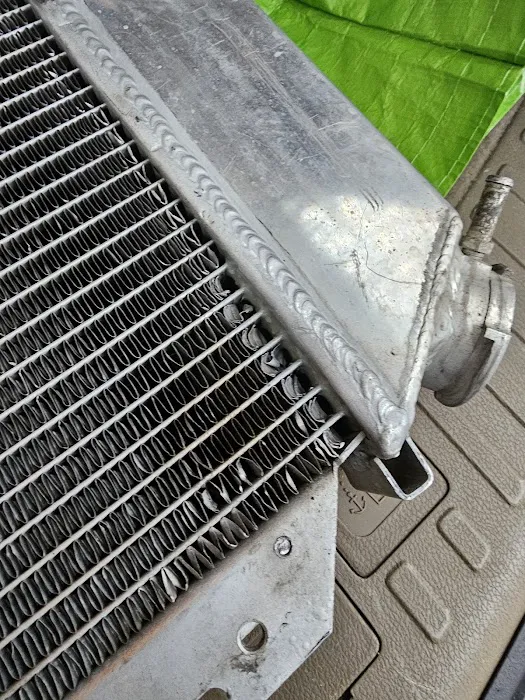 Razzi Auto Radiators & Air Conditioning 3